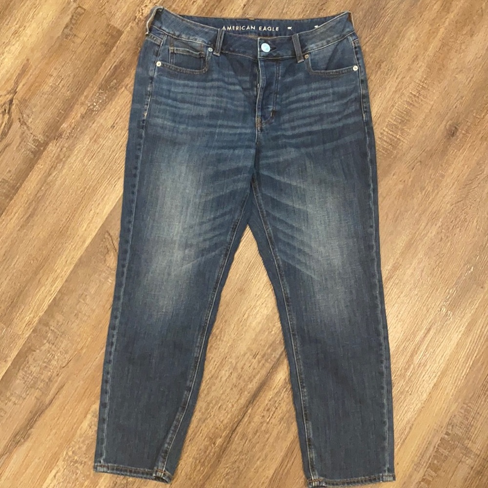American Eagle Tomgirl button fly jeans